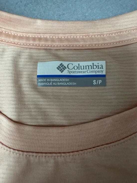 Columbia Women’s Peach Short Sleeve Crew Tee - Picture 2 of 6